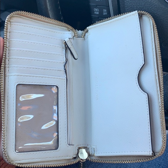 Michael Kors Wallet - Picture 3 of 3